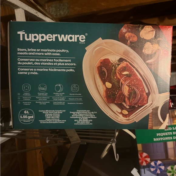 Tupperware Beige/Tan Marinating & Storage Container - Picture 2 of 2